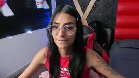 karlaslutskinny__ online show from July 5, 2026, 6:53 am