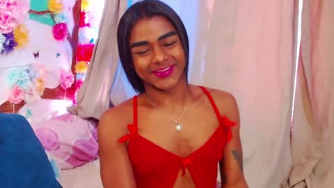 Snapshot of karly_coffe chatting on December 15, 2024, 3:53 pm KARLY. online show from December 15, 2024, 3:53 pm