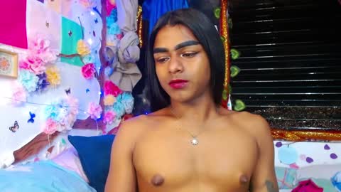 Snapshot of karly_coffe chatting on January 1, 2025, 2:51 am KARLY. online show from January 1, 2025, 2:51 am