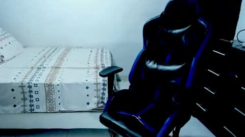 Snapshot of karly_shiine_ chatting on February 17, 2026, 1:24 am karly. online show from February 17, 2026, 1:24 am