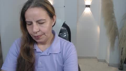 KARLYE online show from December 16, 2025, 1:32 am