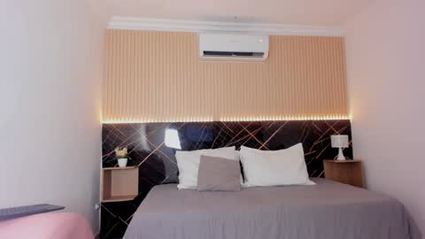 karol_cortes online show from October 31, 2025, 3:02 pm