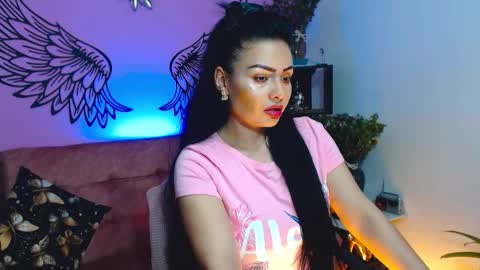 Snapshot of karol_kennedy chatting on November 14, 2025, 7:18 am Karol Kenedy online show from November 14, 2025, 7:18 am