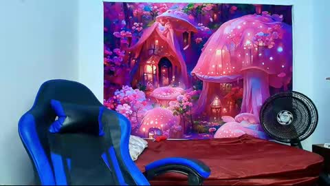 Snapshot of karol_naughty chatting on November 21, 2025, 11:42 am online show from November 21, 2025, 11:42 am