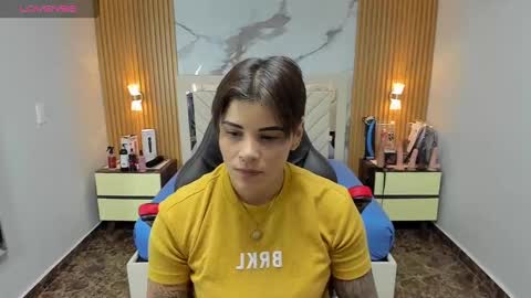 Snapshot of karolandluna chatting on November 4, 2025, 7:13 pm Karol and Luna online show from November 4, 2025, 7:13 pm