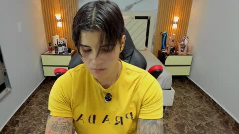 Snapshot of karolandluna chatting on November 14, 2025, 7:45 pm Karol and Luna online show from November 14, 2025, 7:45 pm