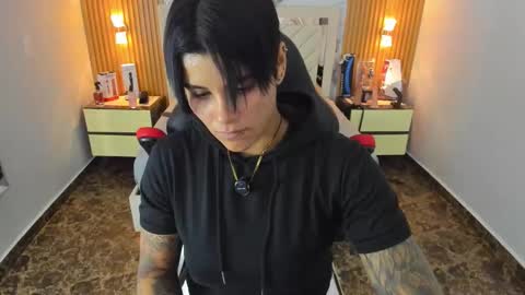 Snapshot of karolandluna chatting on December 13, 2025, 7:53 pm Karol and Luna online show from December 13, 2025, 7:53 pm