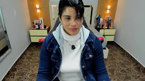 Snapshot of karolandluna chatting on December 16, 2025, 7:30 pm Karol and Luna online show from December 16, 2025, 7:30 pm