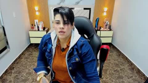 Snapshot of karolandluna chatting on January 7, 2026, 7:38 pm Karol and Luna online show from January 7, 2026, 7:38 pm