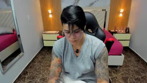 Karol and Luna online show from March 25, 2026, 7:42 pm