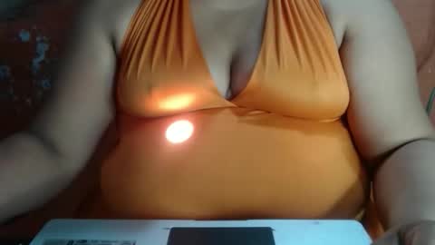 Snapshot of karolbb21 chatting on December 21, 2025, 6:48 pm karolbb21 online show from December 21, 2025, 6:48 pm