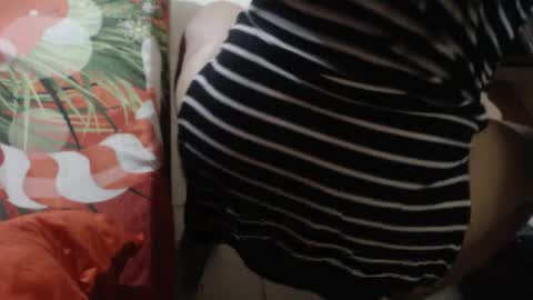 karolbb21 online show from May 11, 2026, 4:04 pm