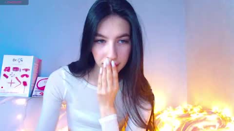 Snapshot of karolina_hottie_ chatting on December 26, 2024, 6:09 am Kira online show from December 26, 2024, 6:09 am