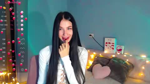 Snapshot of karolina_hottie_ chatting on September 11, 2025, 2:44 am Kira online show from September 11, 2025, 2:44 am