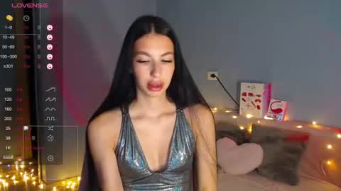 Snapshot of karolina_hottie_ chatting on June 22, 2026, 2:02 am Kira online show from June 22, 2026, 2:02 am