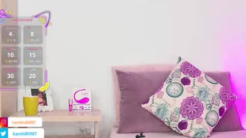 Snapshot of karolinahil chatting on October 20, 2025, 3:34 pm karolinahill online show from October 20, 2025, 3:34 pm