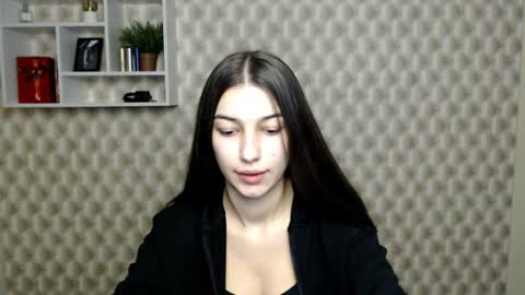 Snapshot of karolinamex_ chatting on December 27, 2024, 7:35 pm Karolina online show from December 27, 2024, 7:35 pm