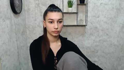 Snapshot of karolinamex_ chatting on February 9, 2025, 9:58 am Karolina online show from February 9, 2025, 9:58 am