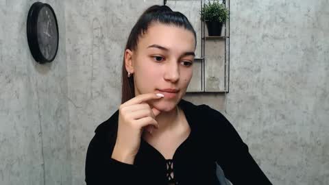 Snapshot of karolinamex_ chatting on February 9, 2025, 1:03 pm Karolina online show from February 9, 2025, 1:03 pm