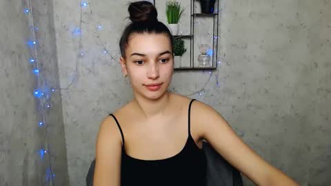 Snapshot of karolinamex_ chatting on March 2, 2025, 10:03 am Karolina online show from March 2, 2025, 10:03 am