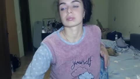 Mila online show from December 12, 2024, 7:48 pm