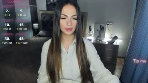 Karolina online show from June 18, 2026, 5:51 am