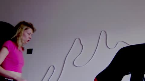 karoline121 online show from November 5, 2025, 9:53 am