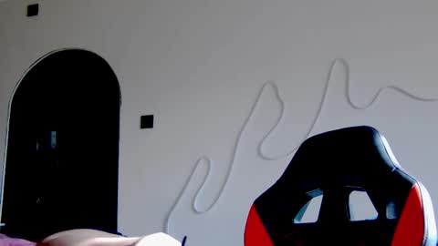 karoline121 online show from November 21, 2025, 9:30 am