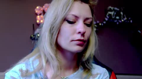 Snapshot of karoline121 chatting on December 20, 2025, 10:00 am karoline121 online show from December 20, 2025, 10:00 am