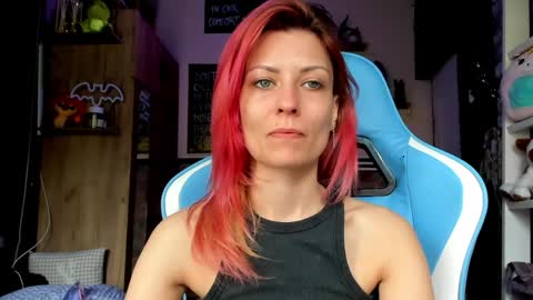 karoline121 online show from April 1, 2026, 5:52 am