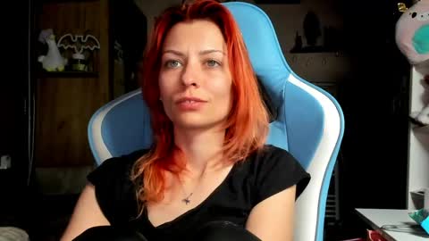 karoline121 online show from April 15, 2026, 9:04 pm