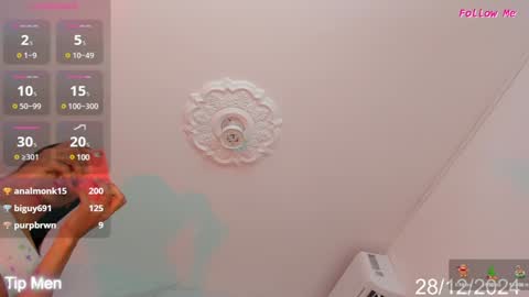 Snapshot of karoline_marin chatting on December 28, 2024, 5:35 pm Karoline online show from December 28, 2024, 5:35 pm