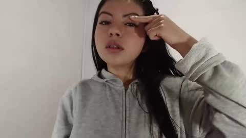Snapshot of karolineburnx chatting on January 7, 2025, 8:45 am Isa online show from January 7, 2025, 8:45 am