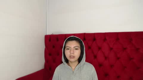 Snapshot of karolineburnx chatting on January 7, 2025, 11:48 am Isa online show from January 7, 2025, 11:48 am
