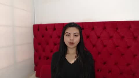 Snapshot of karolineburnx chatting on January 11, 2025, 2:25 pm Isa online show from January 11, 2025, 2:25 pm