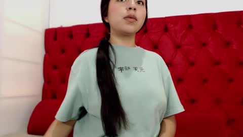 Snapshot of karolineburnx chatting on February 7, 2025, 6:45 pm Isa online show from February 7, 2025, 6:45 pm