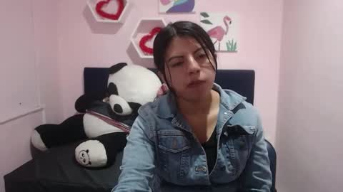 Snapshot of karolineburnx chatting on February 28, 2025, 3:37 am Isa online show from February 28, 2025, 3:37 am