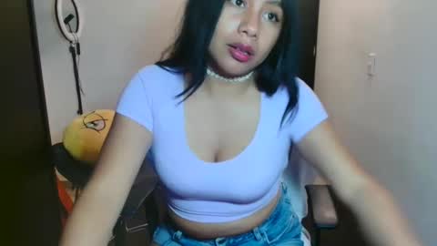 karolinecute online show from February 27, 2025, 2:32 am