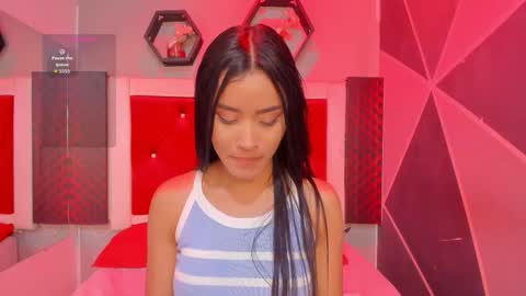 Snapshot of karoll014 chatting on October 30, 2025, 1:01 pm Karol online show from October 30, 2025, 1:01 pm