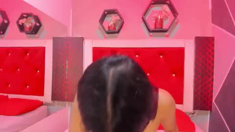 Snapshot of karoll014 chatting on November 14, 2025, 12:04 pm Karol online show from November 14, 2025, 12:04 pm