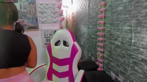 Snapshot of karoll__sex chatting on February 19, 2026, 12:45 pm KAROLL online show from February 19, 2026, 12:45 pm