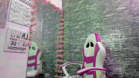 Snapshot of karoll__sex chatting on February 20, 2026, 12:38 pm KAROLL online show from February 20, 2026, 12:38 pm