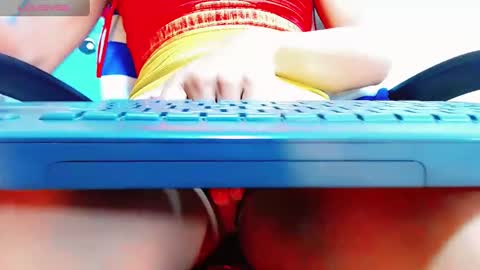 Snapshot of karoll_scoott chatting on February 5, 2025, 11:50 pm karol online show from February 5, 2025, 11:50 pm