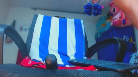 Snapshot of karoll_scoott chatting on March 1, 2025, 1:32 am karol online show from March 1, 2025, 1:32 am