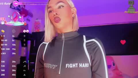 Snapshot of karoll_scoott chatting on September 19, 2025, 12:17 pm karol online show from September 19, 2025, 12:17 pm