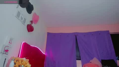 Snapshot of karoll_scoott chatting on November 20, 2025, 11:21 am karol online show from November 20, 2025, 11:21 am