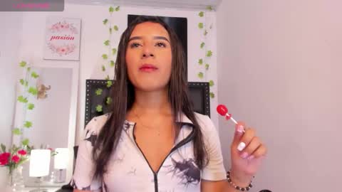 Snapshot of karolperes chatting on January 18, 2026, 7:28 pm Karol online show from January 18, 2026, 7:28 pm