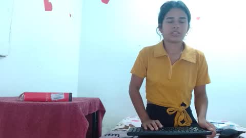 Snapshot of karolsweetvagi chatting on February 7, 2026, 2:10 pm karol online show from February 7, 2026, 2:10 pm