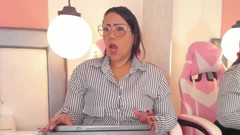 karolwest_ online show from November 29, 2025, 11:24 am