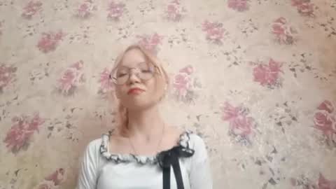 Snapshot of karoncabeza chatting on February 25, 2026, 7:18 am Sara online show from February 25, 2026, 7:18 am